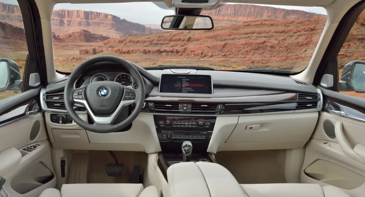 2023 BMW X5 Interior