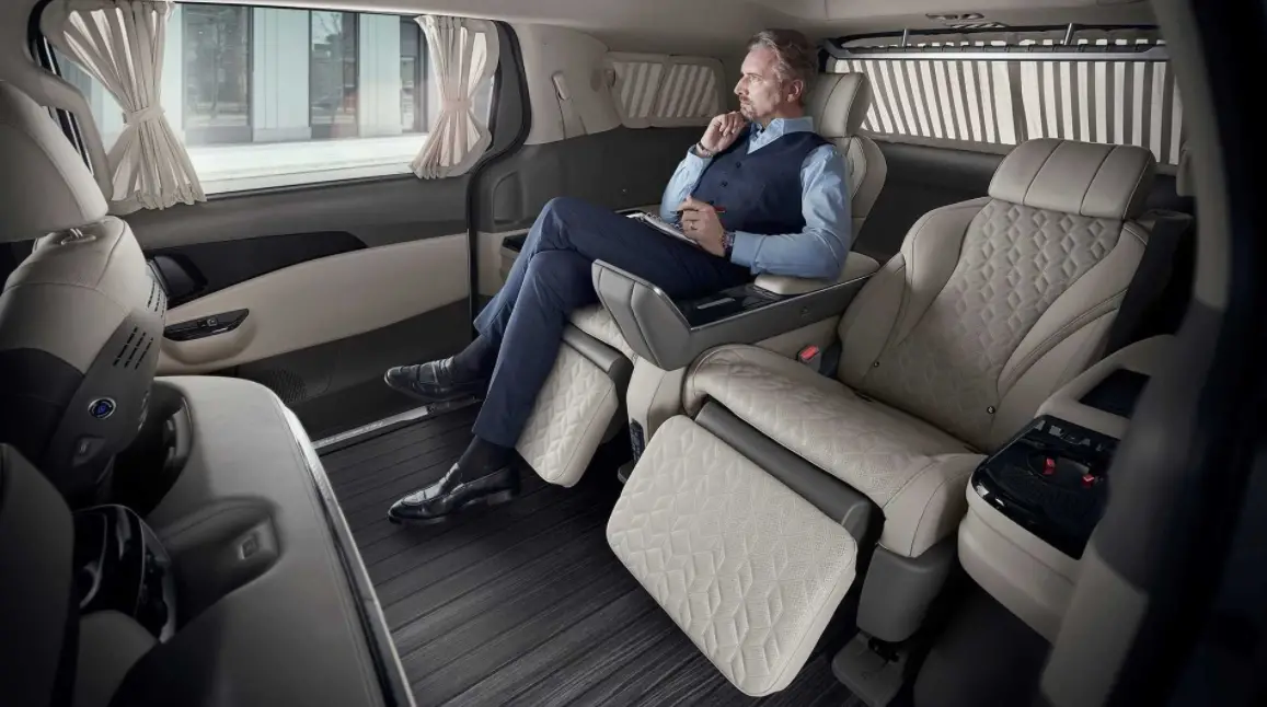 2023 Kia Carnival 11 Seater