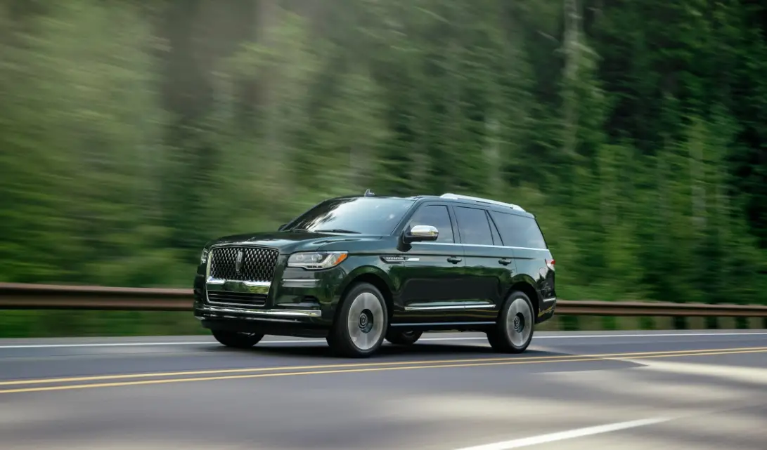 2023 Lincoln Navigator Black Label