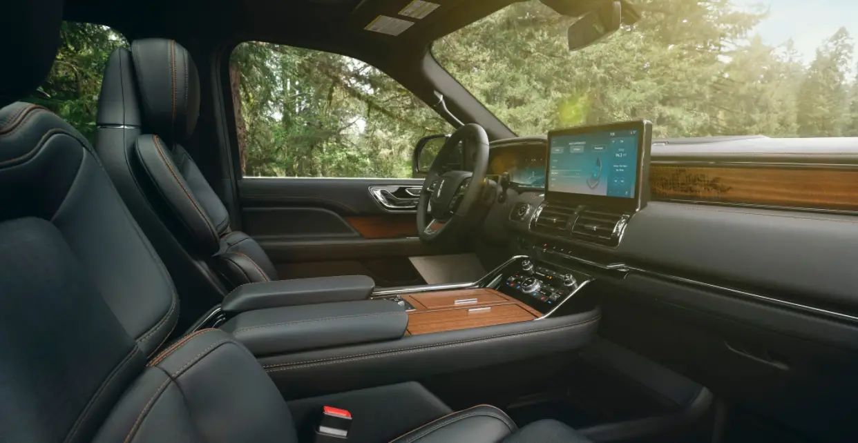 2023 Lincoln Navigator Interior
