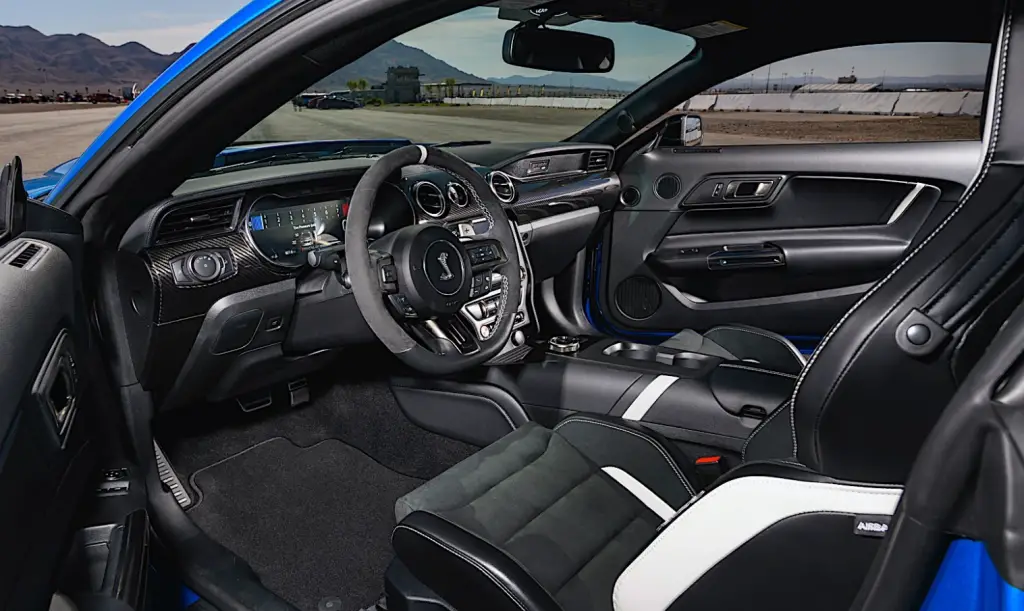 2025 Ford Mustang GT Interior