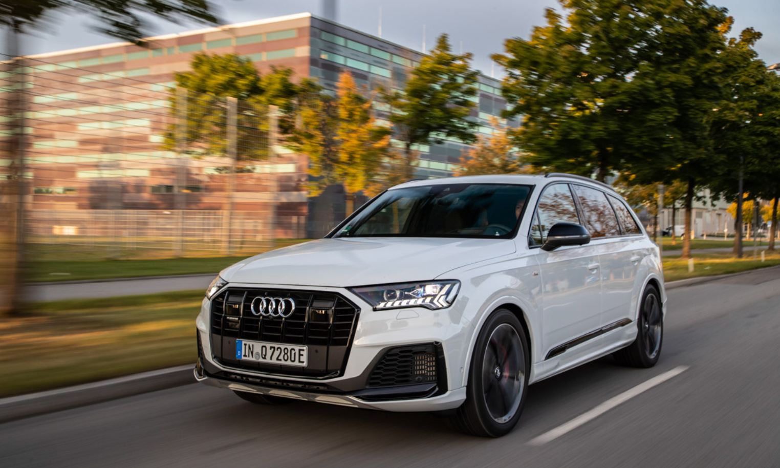 Audi Q7 2024 Exterior