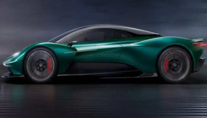 2025 Aston Martin Vanquish design exterior