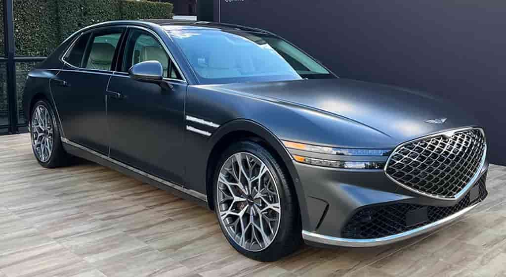 Explore the Performance Review of New 2023 Genesis G90 | Luxury Full-Size Sedan 2023 genesis G90 performance review engine transmission