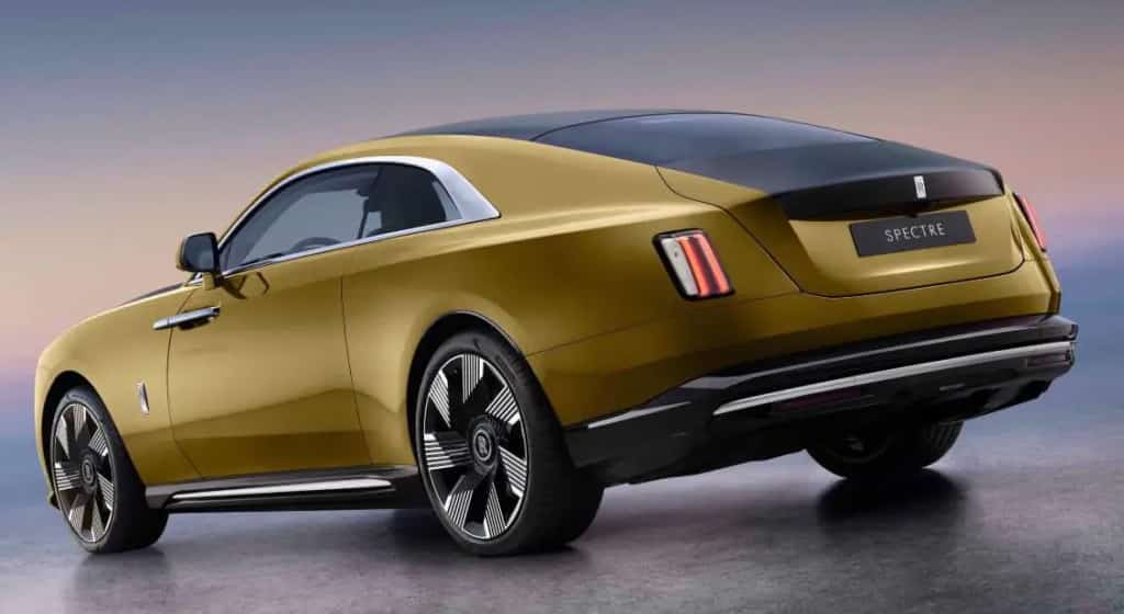 2023 Rolls Royce Spectre ultra luxury EV exterior design