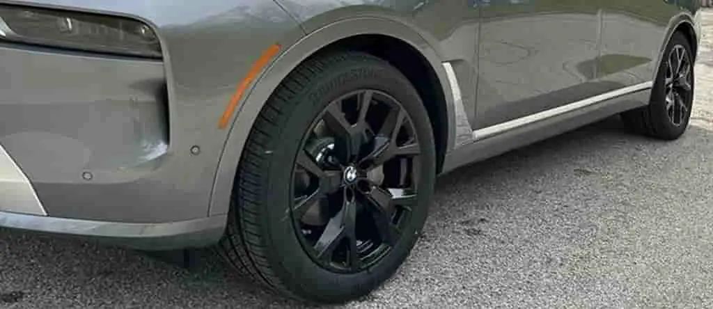 2024 BMW x7 wheels tires brakes