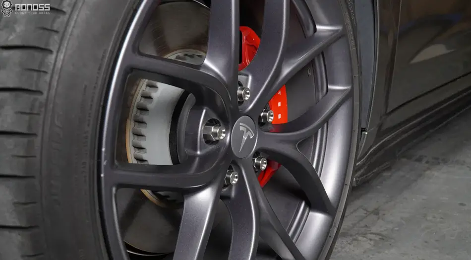 2024 tesla model 3 redesign wheels tires brakes