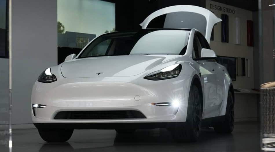 2024 tesla model y speed range ev