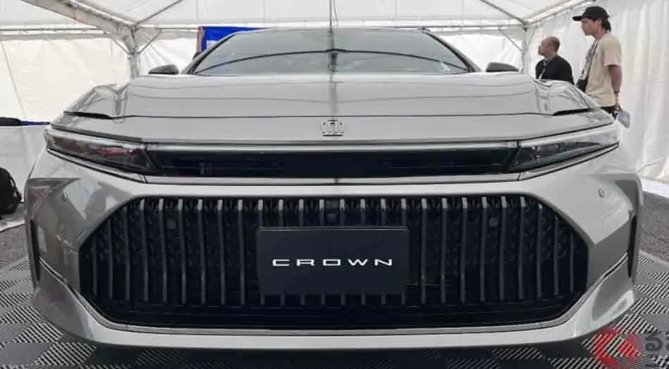 2024 toyota crown sedan price release date