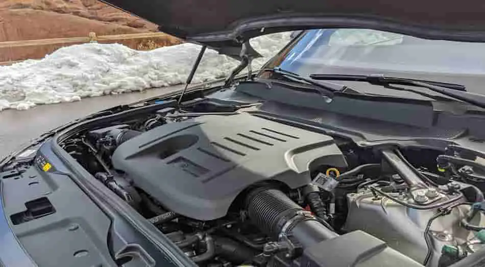 2024 land rover discovery engine power configurations