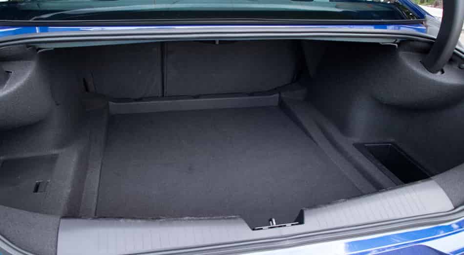 2024 cadillac ct4 cargo space